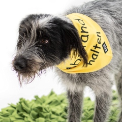 Bandana "Abstand halten" - Great visibility from afar